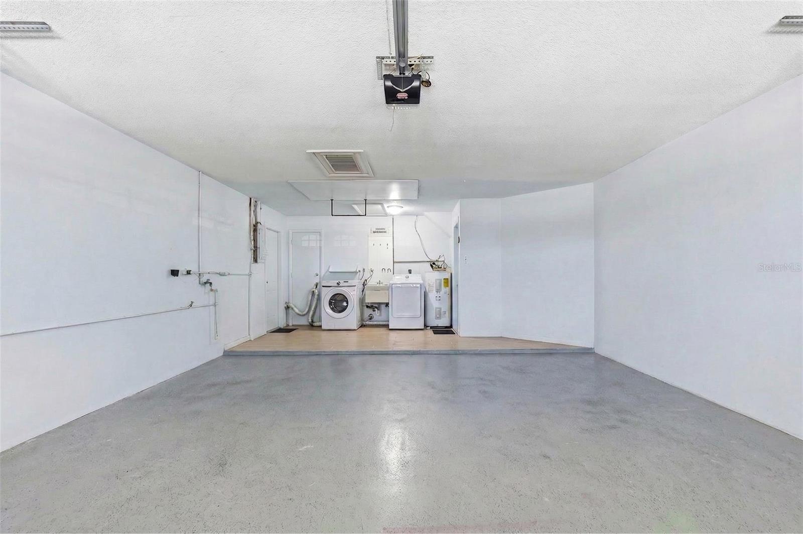 BAYVIEW ESTATES OF INDIAN ROCKS 4TH ADD - Residential