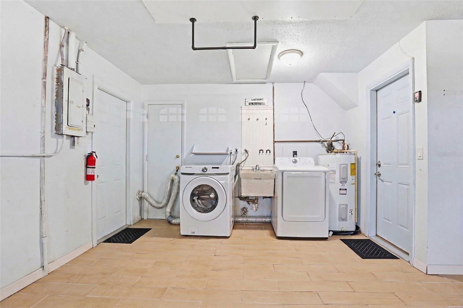 BAYVIEW ESTATES OF INDIAN ROCKS 4TH ADD - Residential