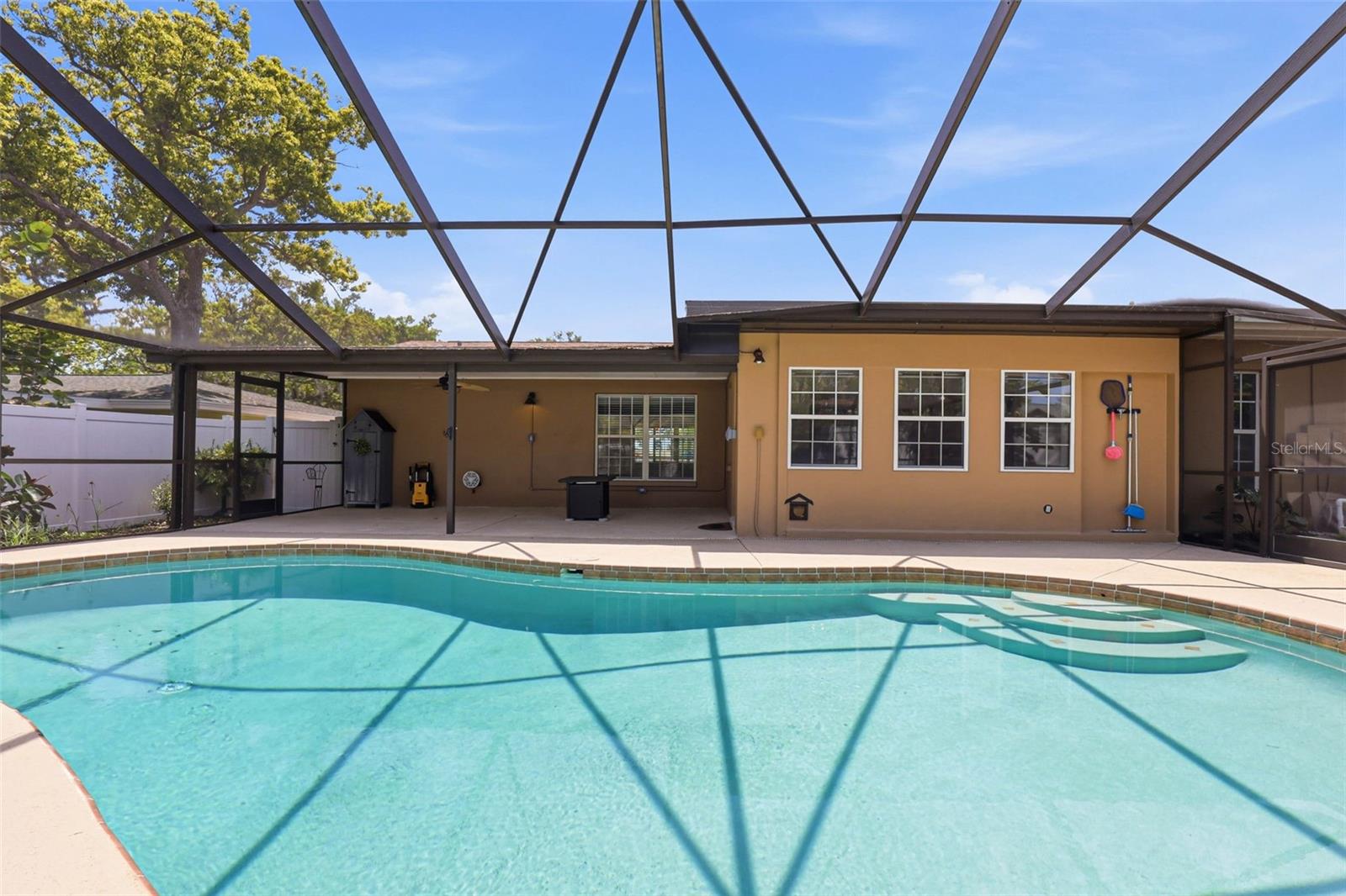 BAYVIEW ESTATES OF INDIAN ROCKS 4TH ADD - Residential