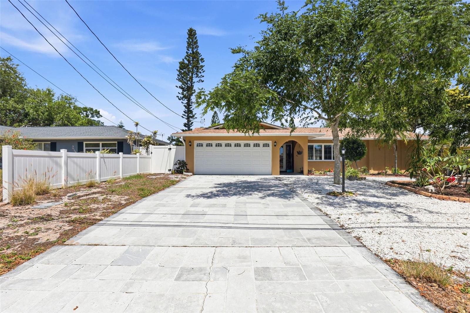 BAYVIEW ESTATES OF INDIAN ROCKS 4TH ADD - Residential