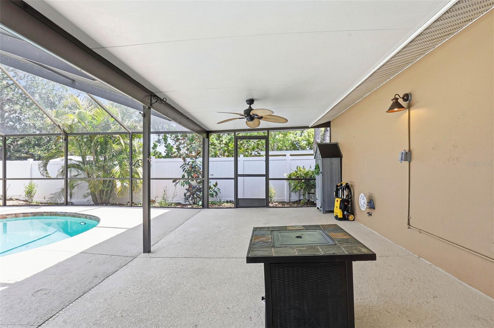 BAYVIEW ESTATES OF INDIAN ROCKS 4TH ADD - Residential