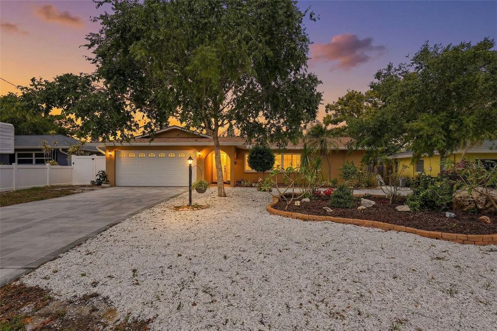 Photo of 14649 Bay Drive, Largo, FL 33774 (MLS # TB8498408)