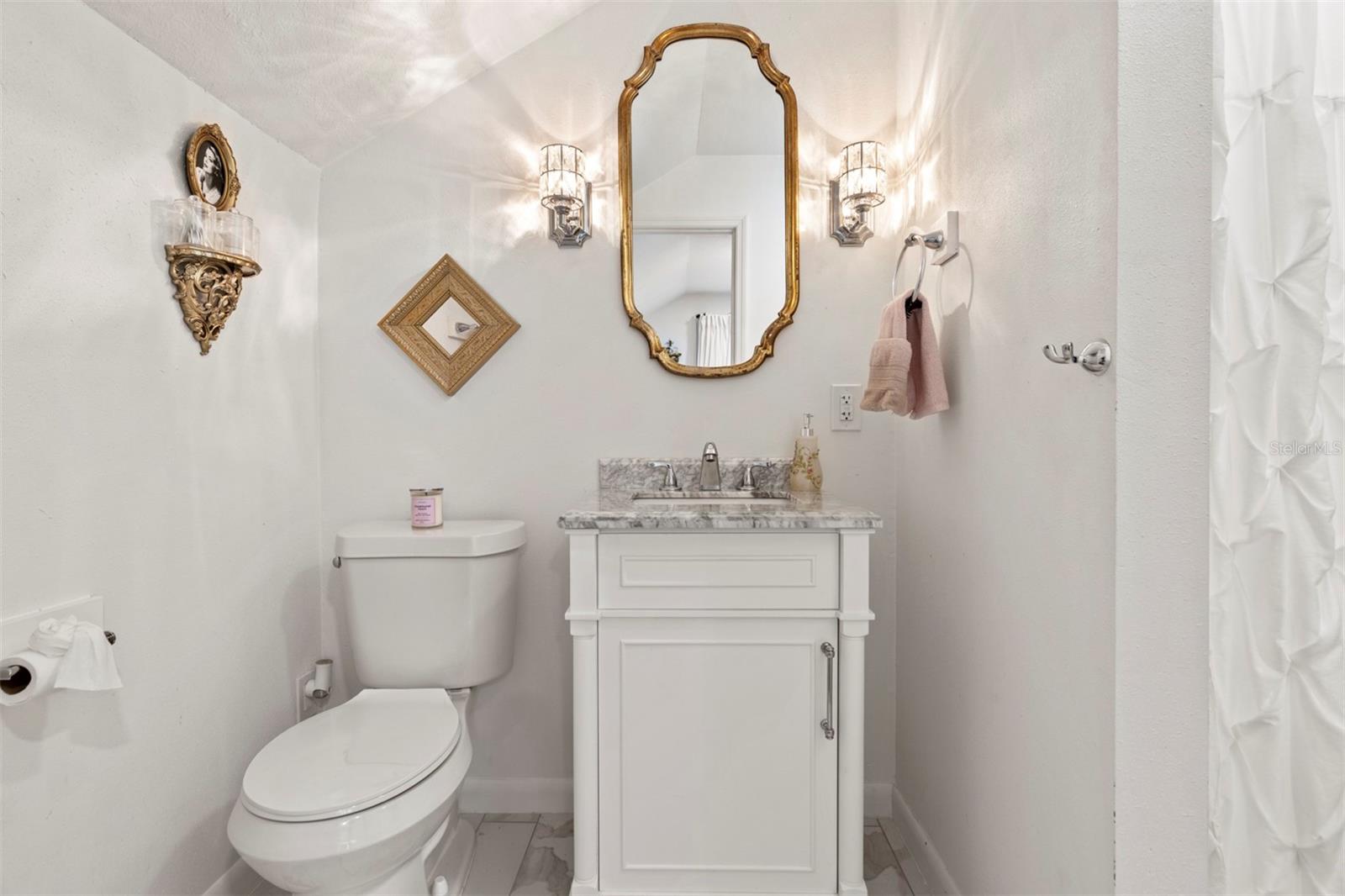 ISLEWORTH - Residential