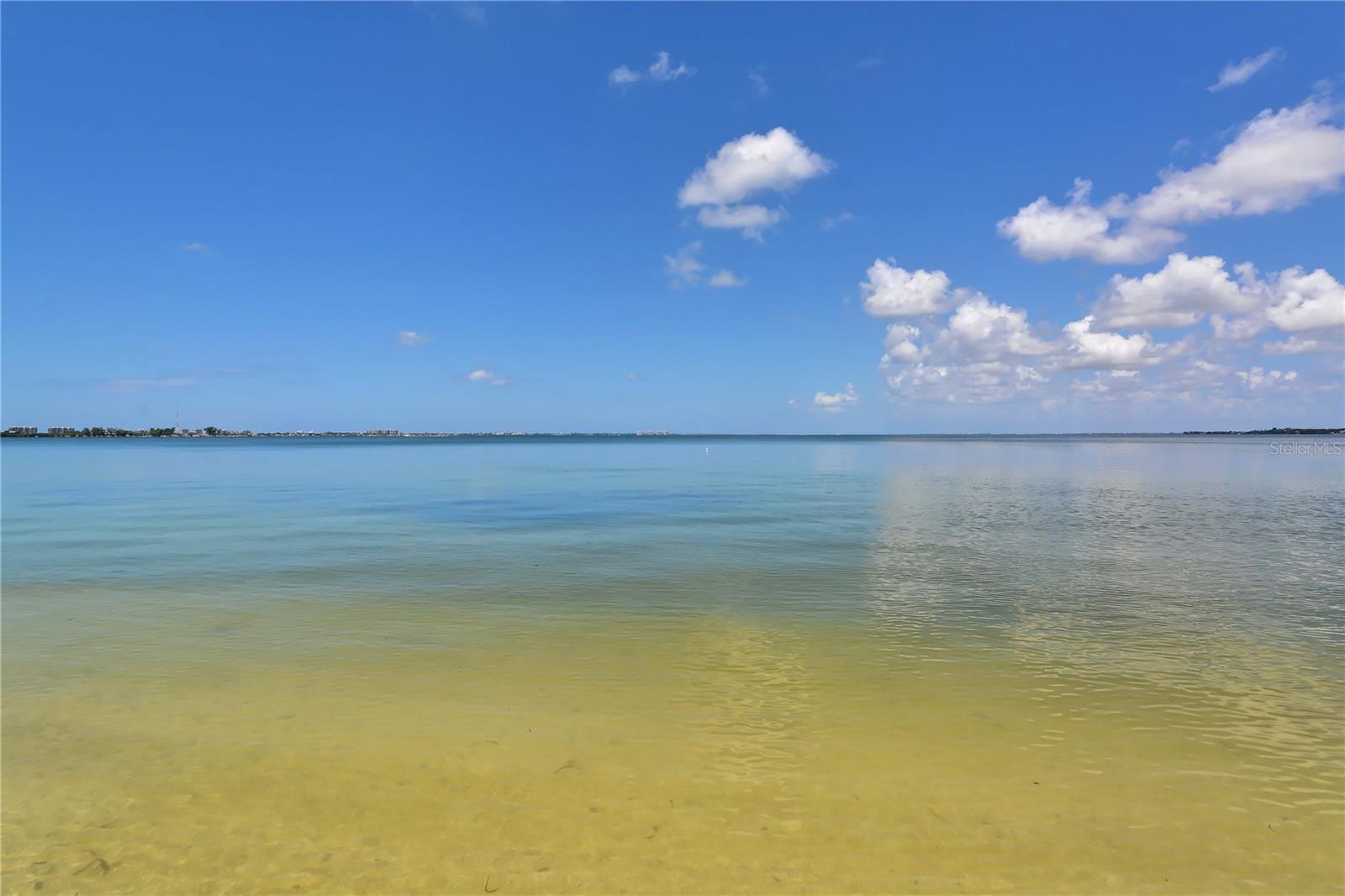 SUNSET TOWER - Residential