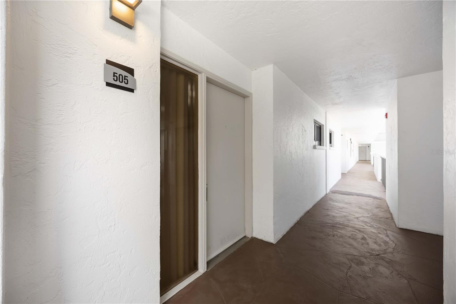 11 SUNSET DRIVE 505