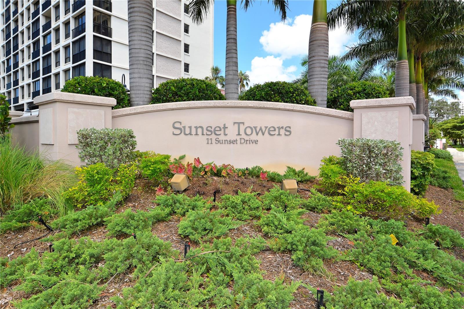 SUNSET TOWER - Residential