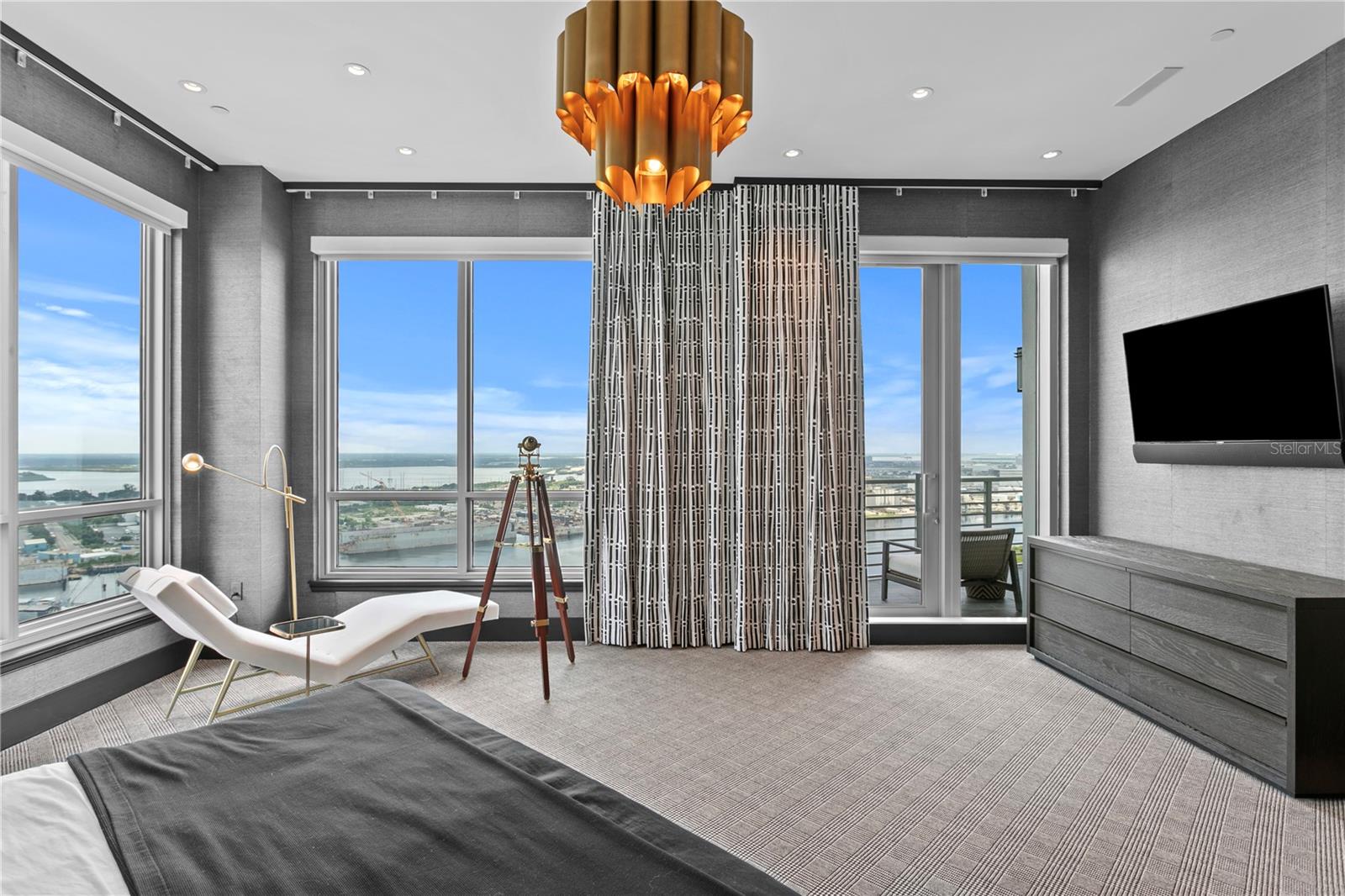 TOWERS OF CHANNELSIDE CONDOMIN - Residential