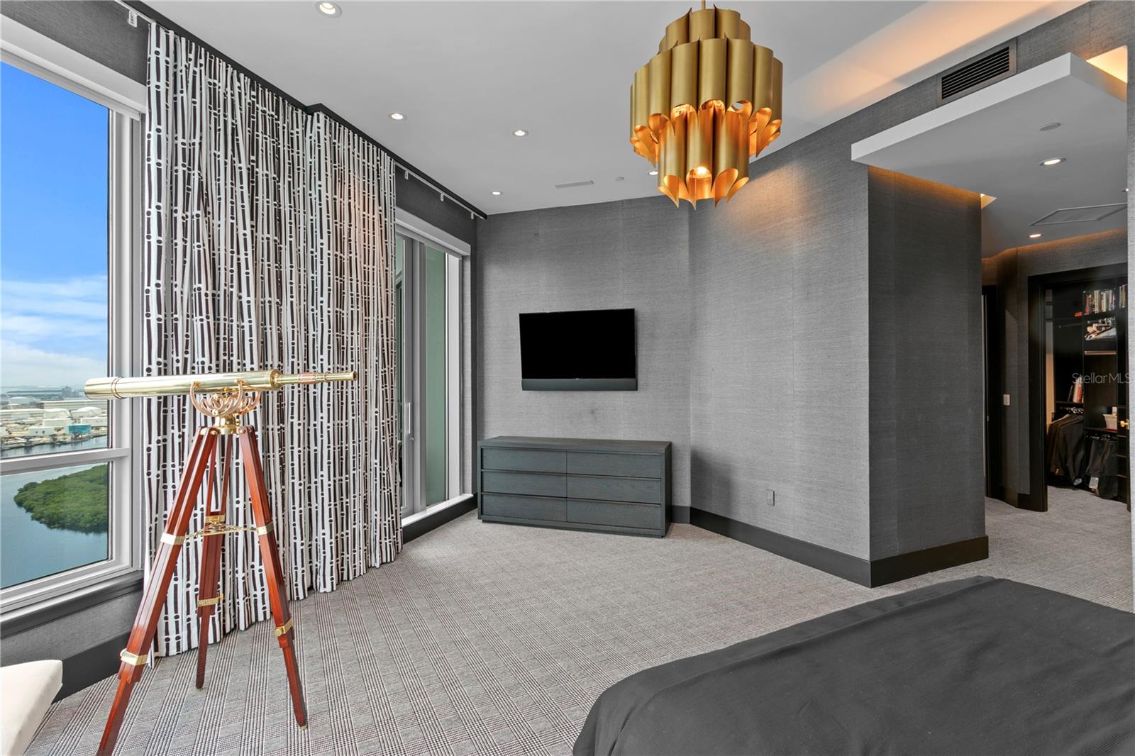 TOWERS OF CHANNELSIDE CONDOMIN - Residential