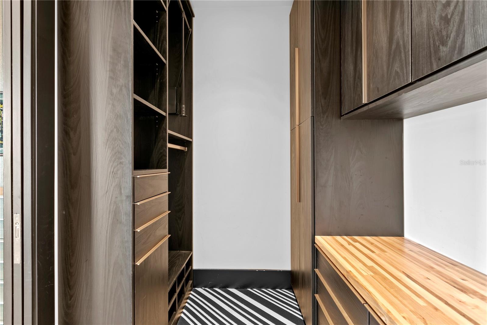 TOWERS OF CHANNELSIDE CONDOMIN - Residential