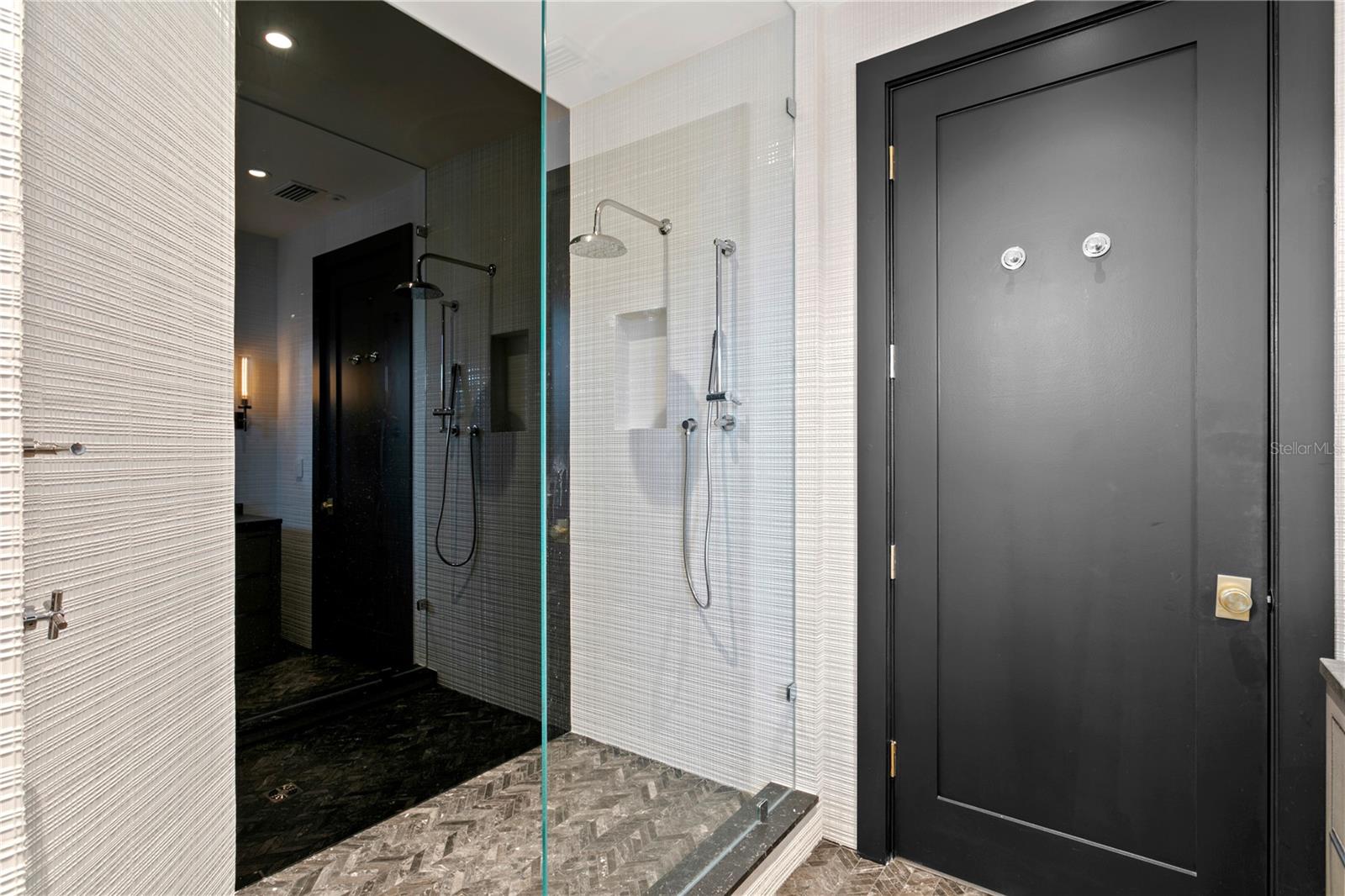 TOWERS OF CHANNELSIDE CONDOMIN - Residential