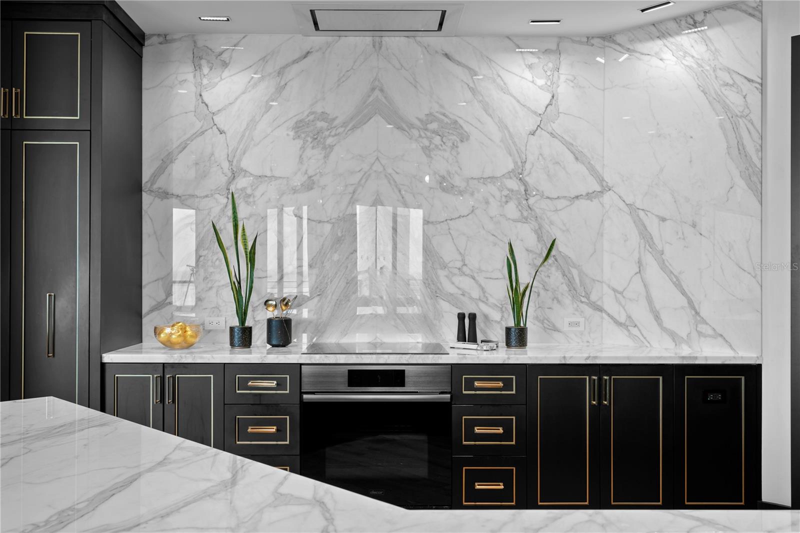 TOWERS OF CHANNELSIDE CONDOMIN - Residential