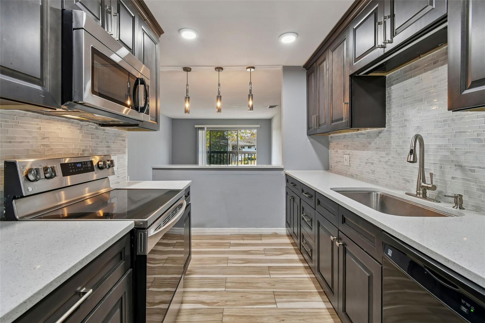 WATERFALL COVE - Residential