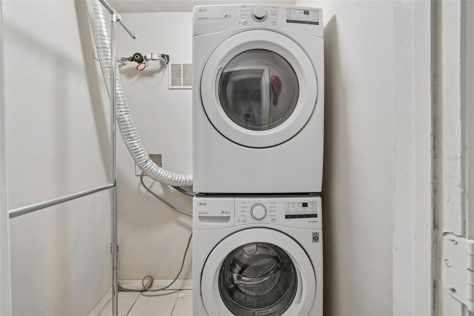 WATERFALL COVE - Residential