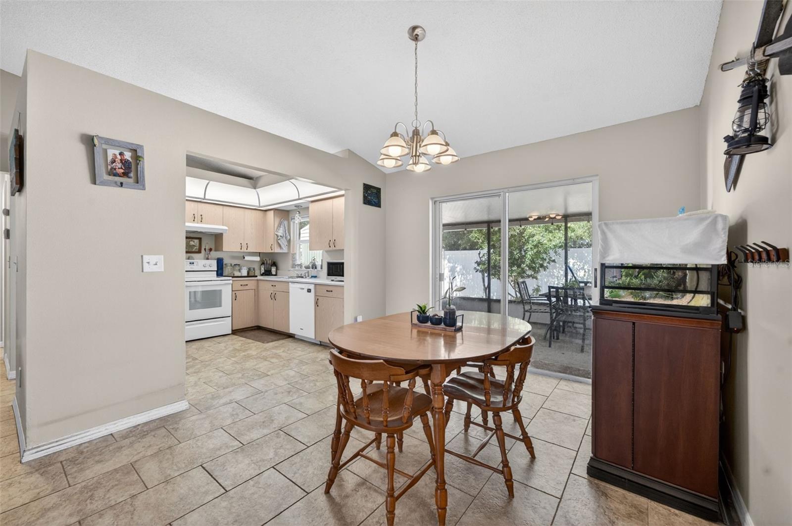 504 SANDPIPER COURT