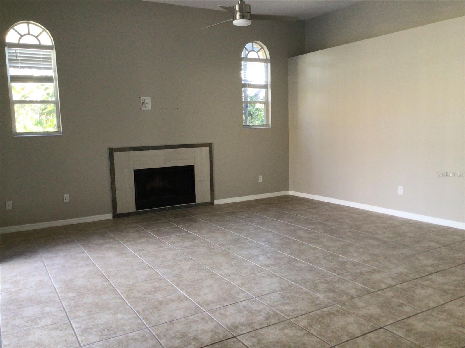 ESTATES AT WINDERMERE - Residential Lease