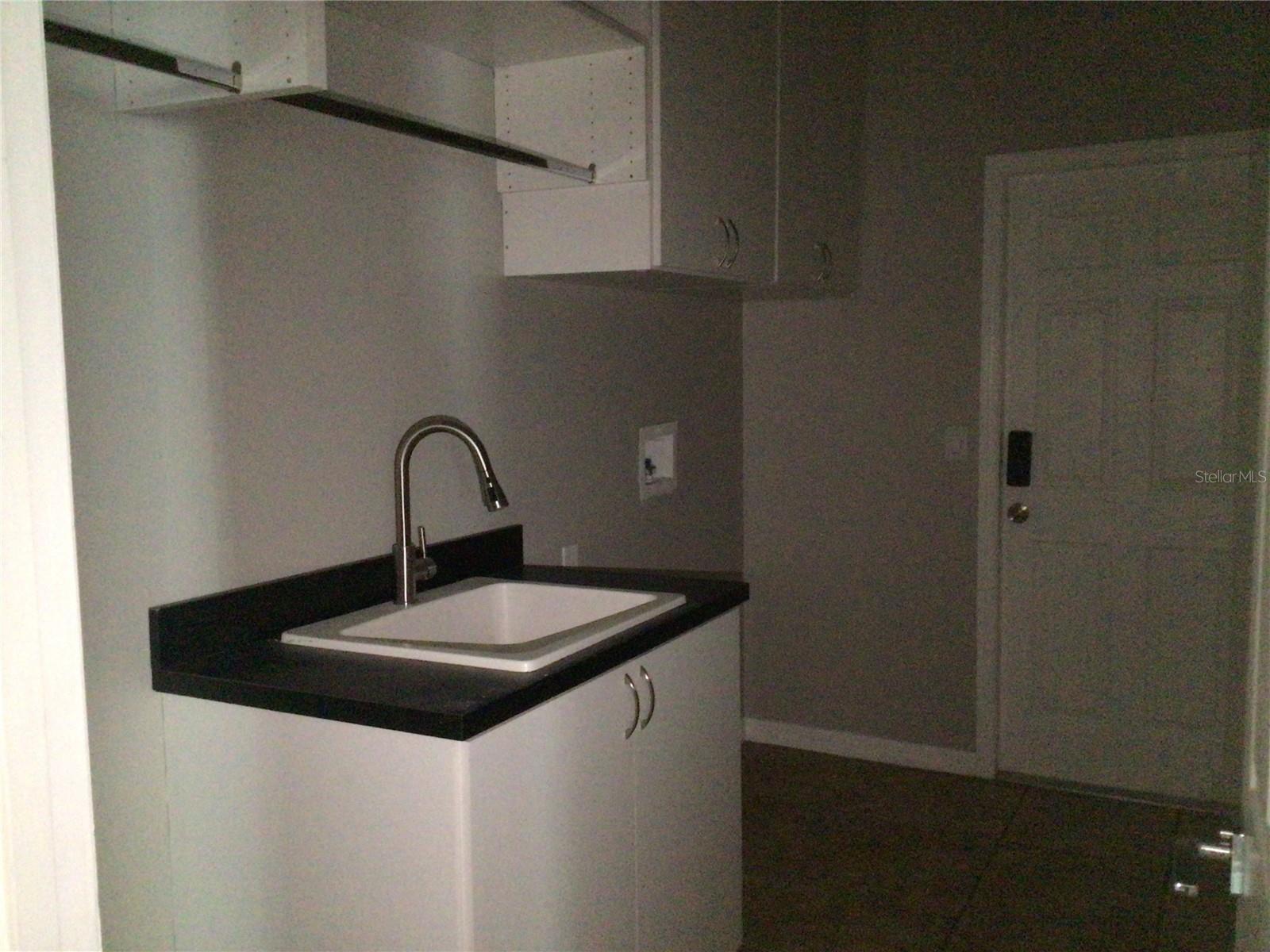 ESTATES AT WINDERMERE - Residential Lease