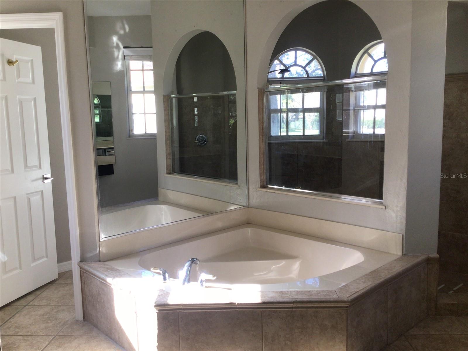 ESTATES AT WINDERMERE - Residential Lease