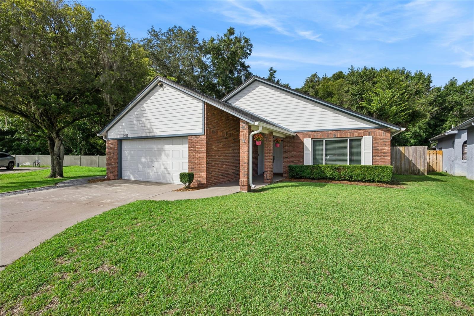 1456 E BROOKSHIRE COURT