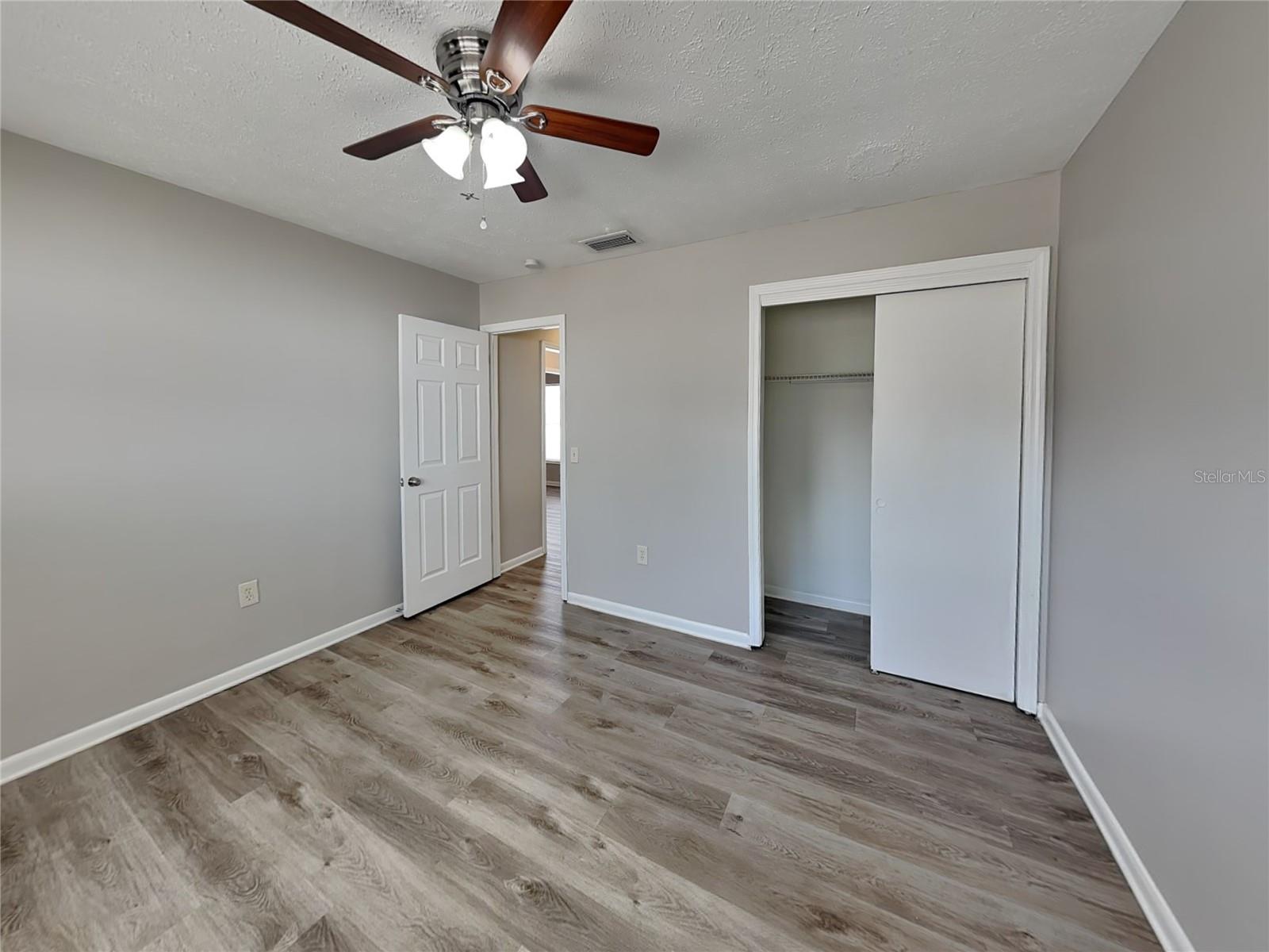 SOUTHWOOD HILLS UNIT 06 - Residential Lease