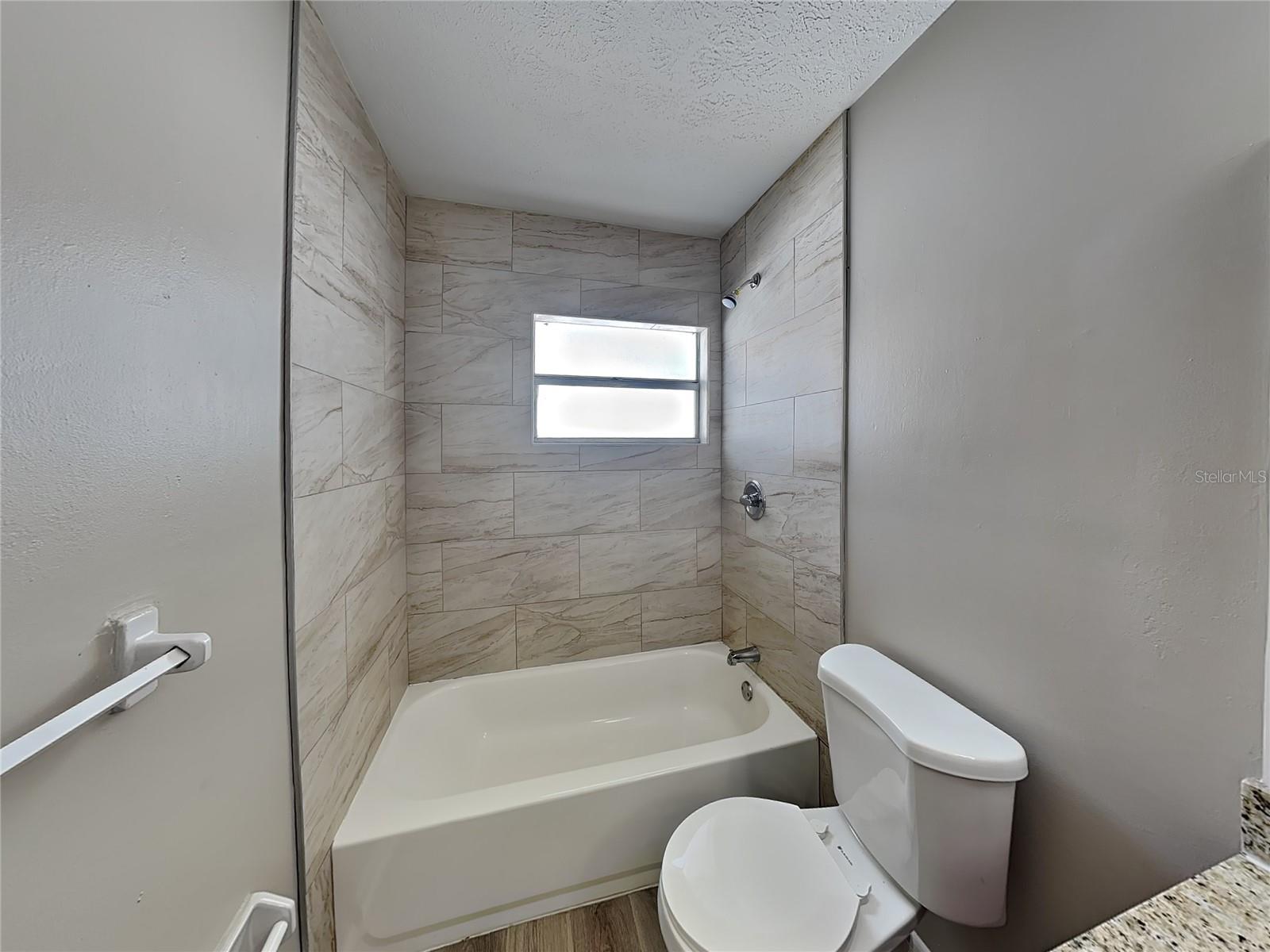 SOUTHWOOD HILLS UNIT 06 - Residential Lease