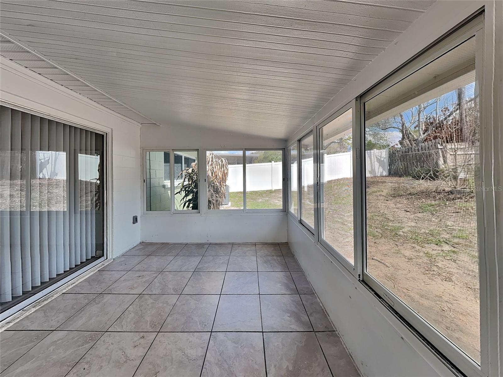 SOUTHWOOD HILLS UNIT 06 - Residential Lease