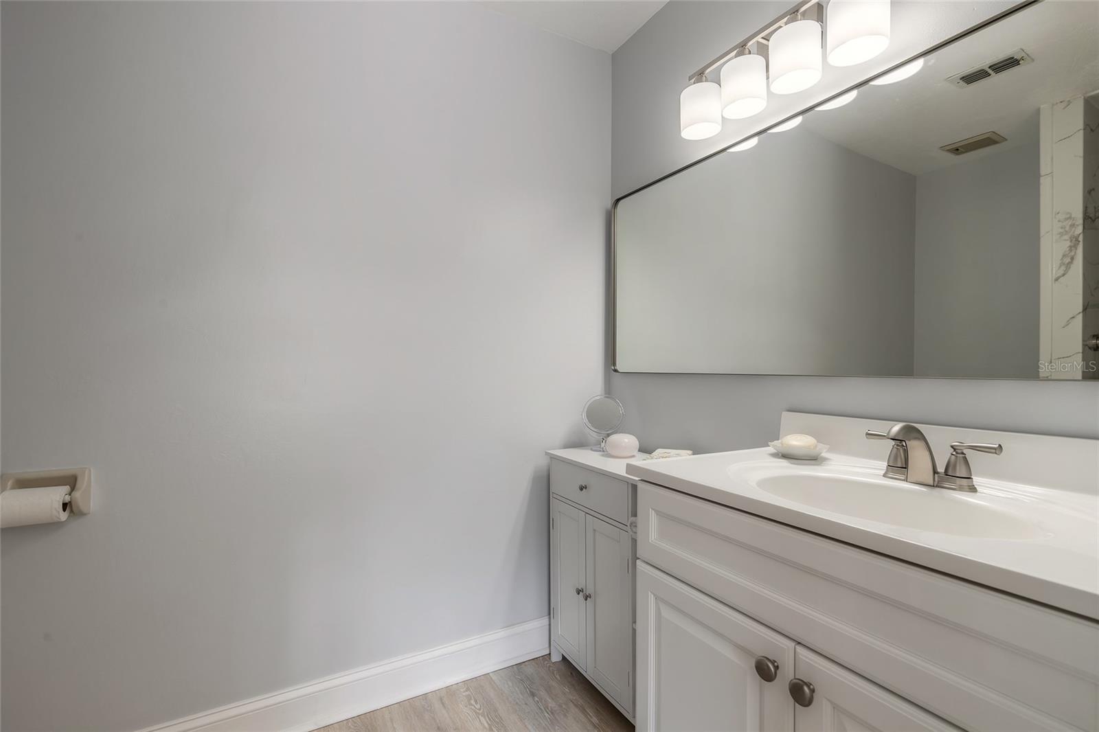 LAKES PINE RUN CONDO PH 01 02 - Residential