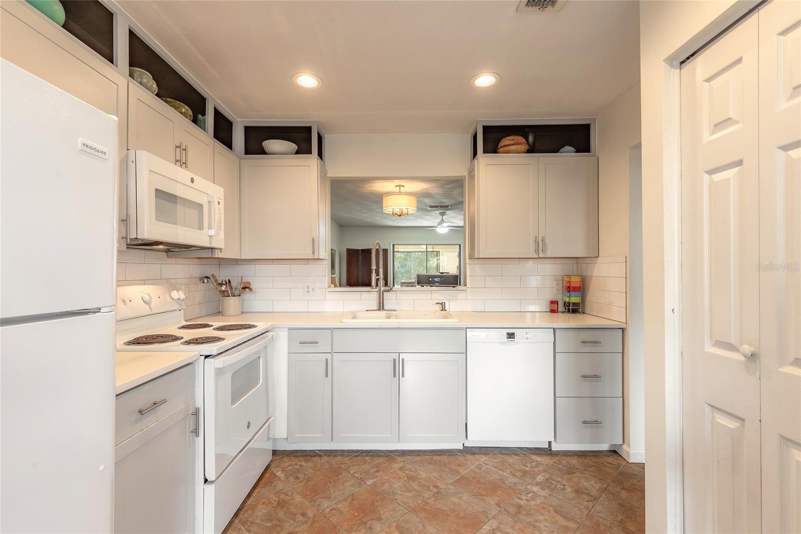 251 ORANGE GROVE DRIVE 8