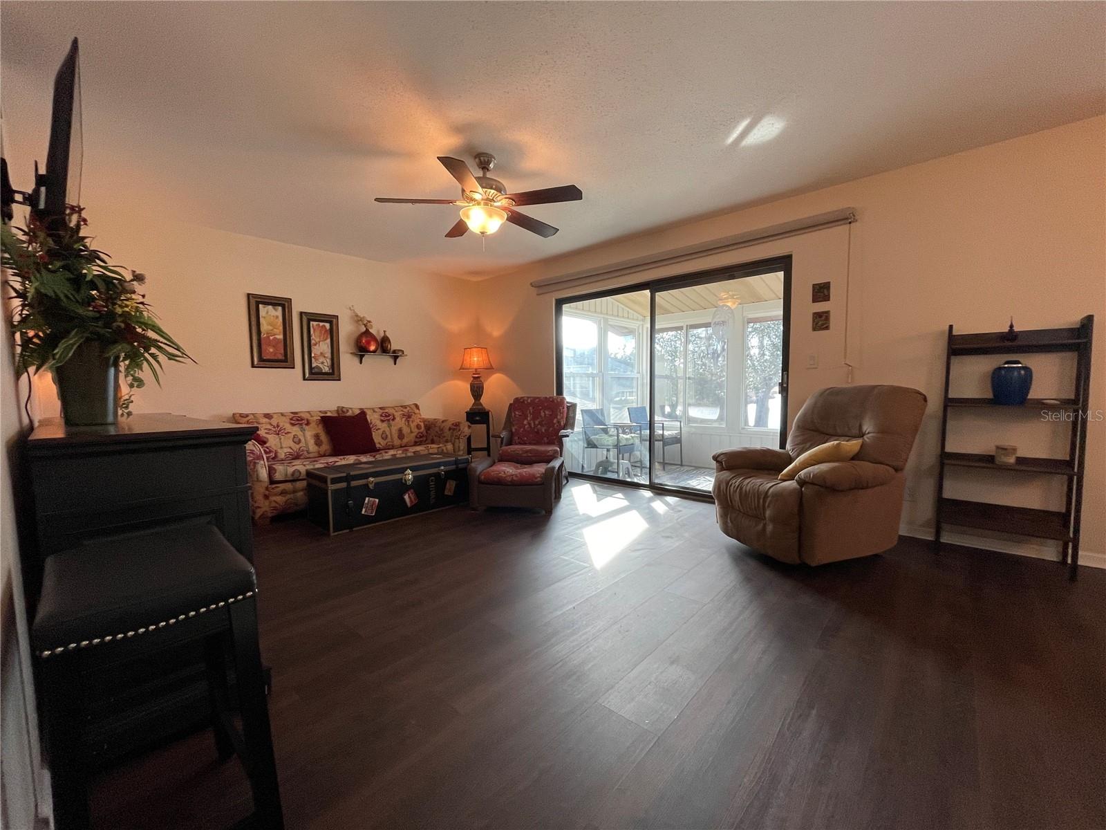 TWIN LAKES VILLAGE WEST CONDO - Residential