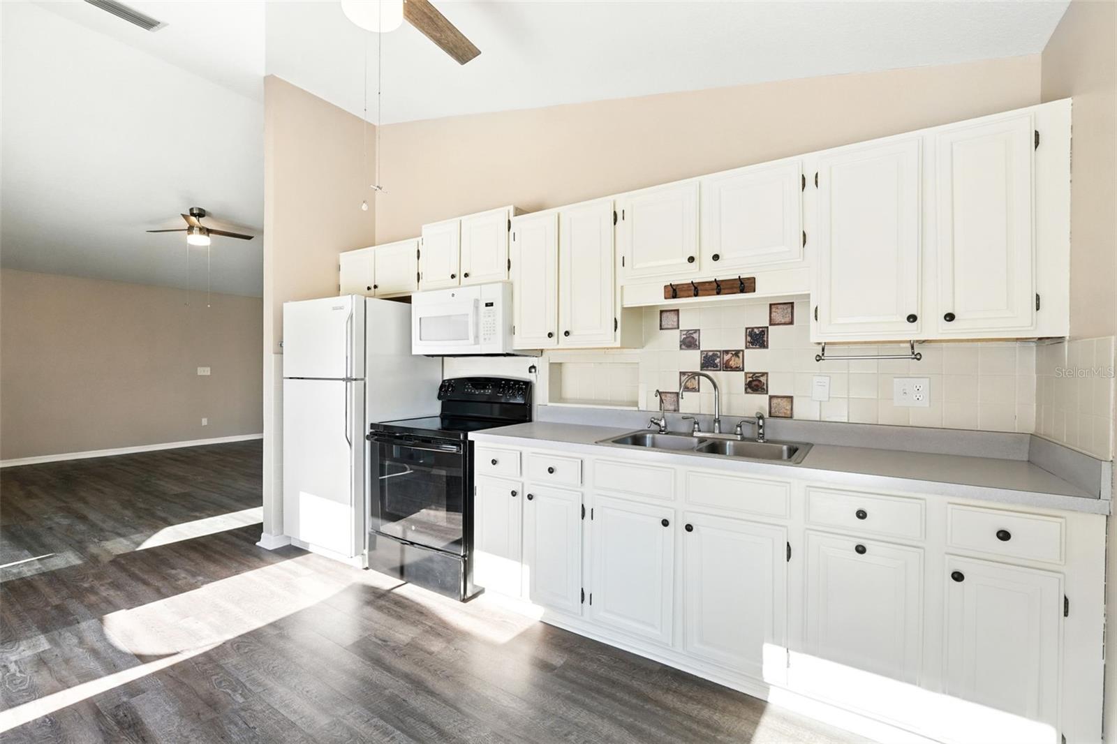 MONTVERDE LAKE FLORENCE SHORES - Residential