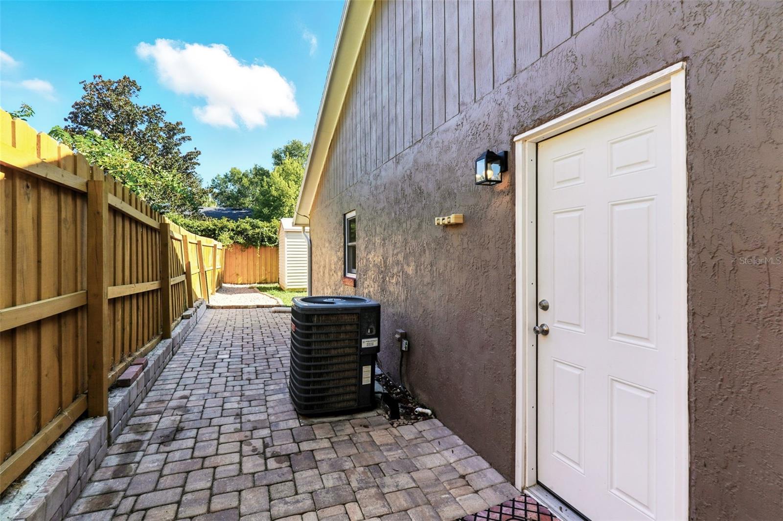 MONTVERDE LAKE FLORENCE SHORES - Residential