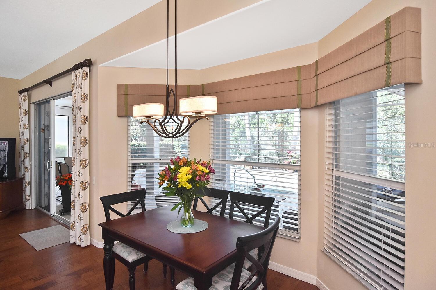 PELICAN POINTE GOLF & COUNTRY CLUB - Residential