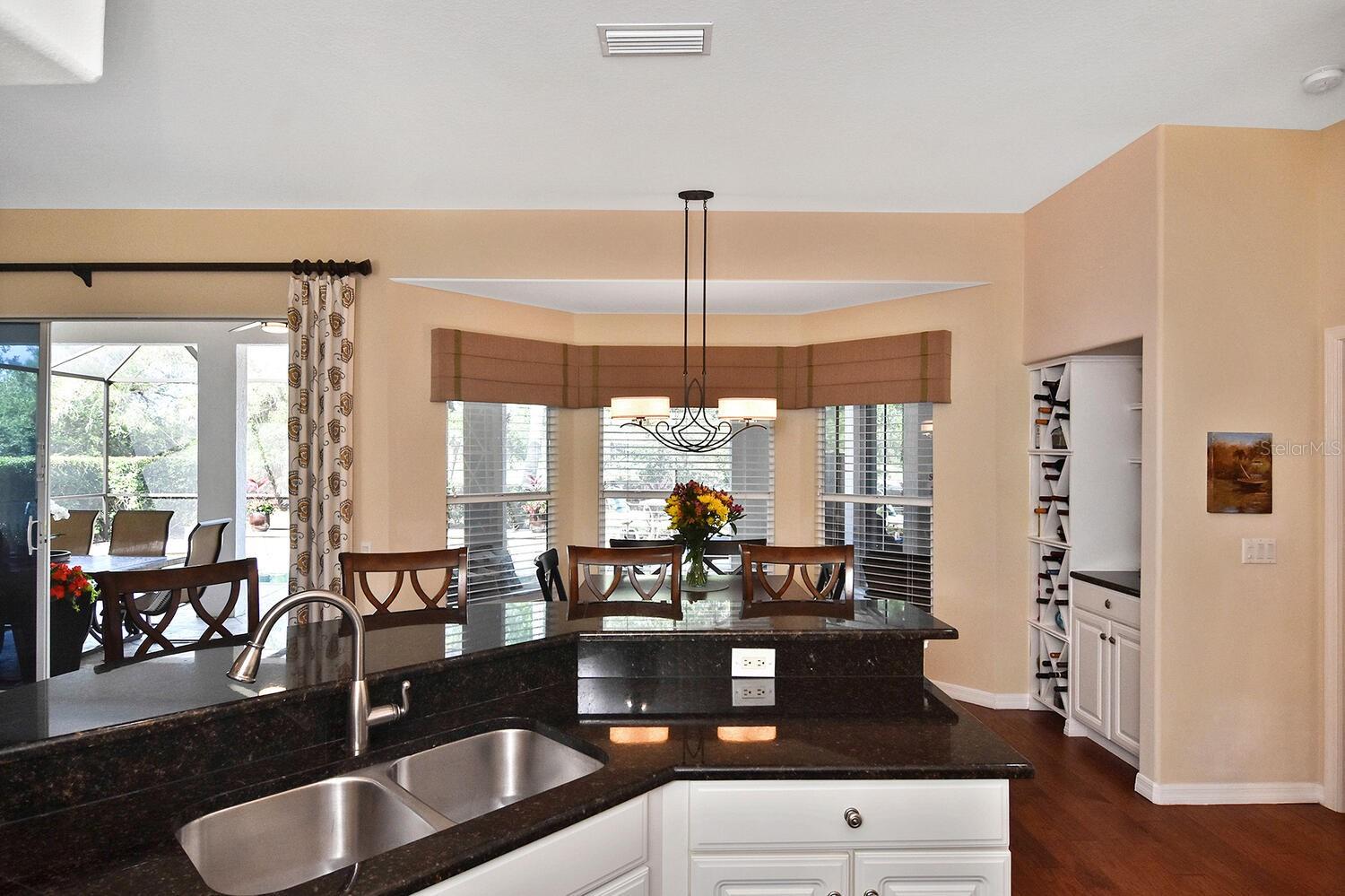 PELICAN POINTE GOLF & COUNTRY CLUB - Residential