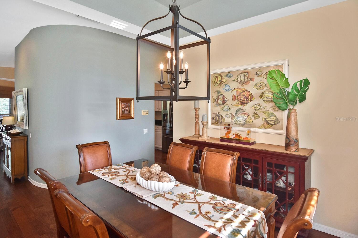 PELICAN POINTE GOLF & COUNTRY CLUB - Residential