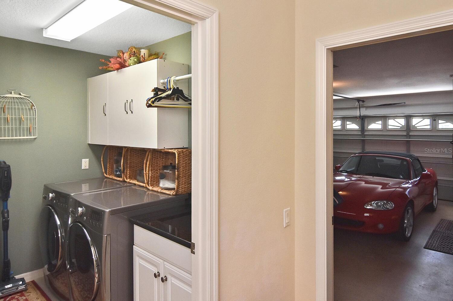 PELICAN POINTE GOLF & COUNTRY CLUB - Residential