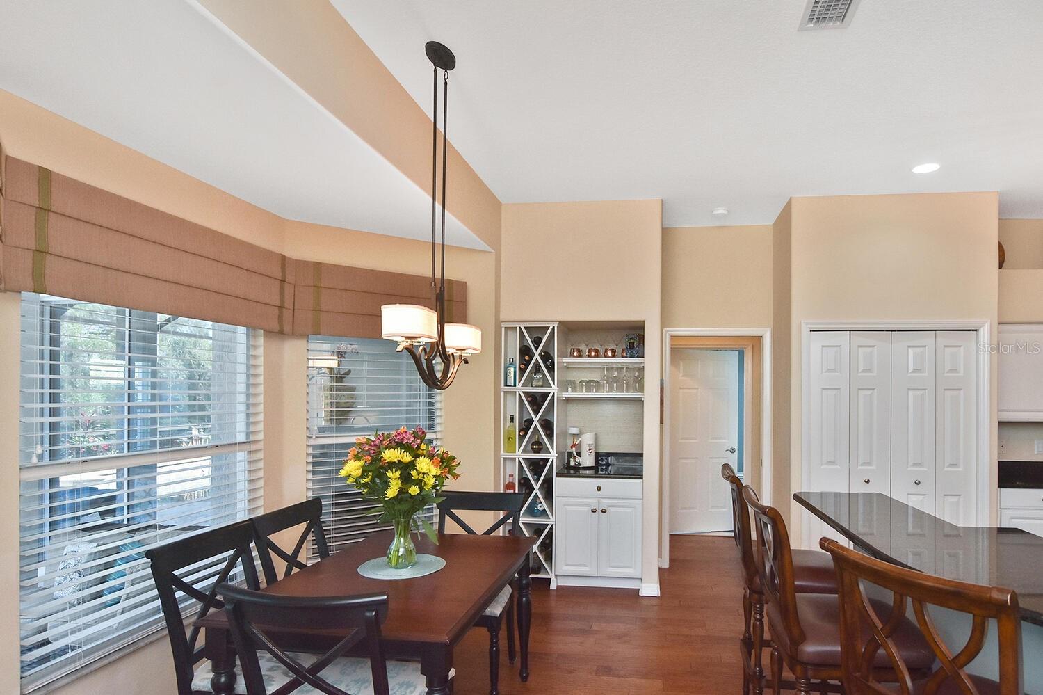 PELICAN POINTE GOLF & COUNTRY CLUB - Residential