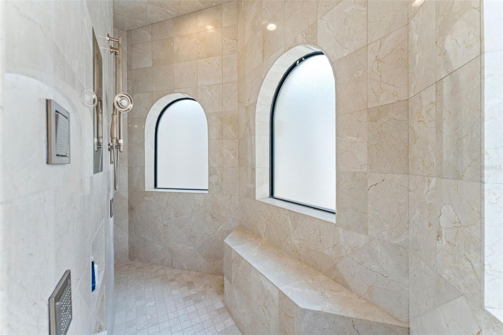 TAMPA PALMS 4A UNIT 1 1ST ADD - Residential