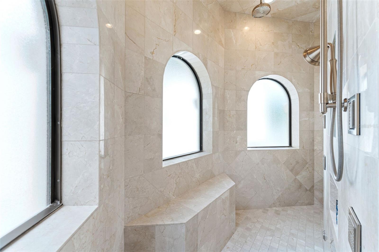 TAMPA PALMS 4A UNIT 1 1ST ADD - Residential