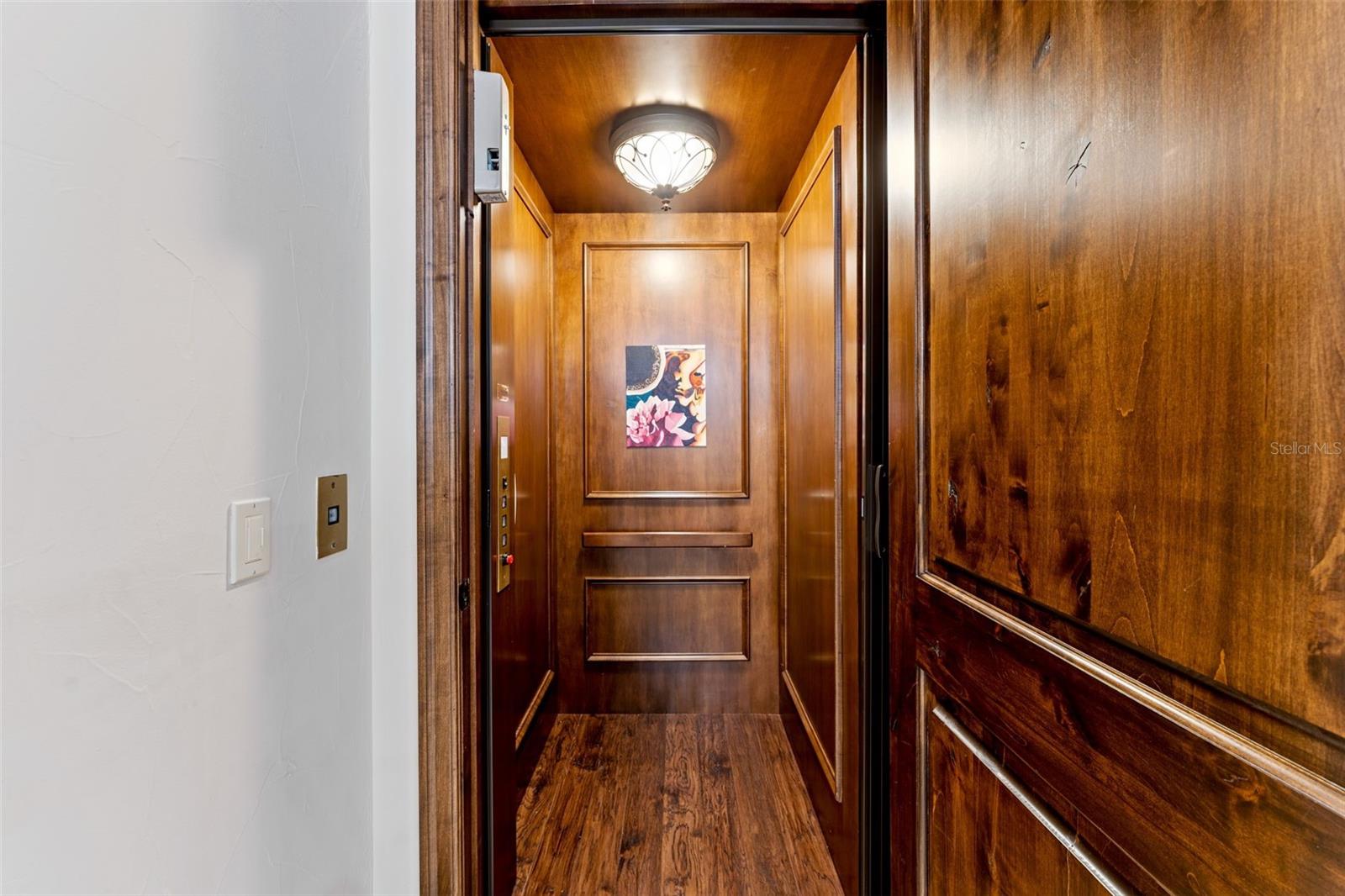 TAMPA PALMS 4A UNIT 1 1ST ADD - Residential