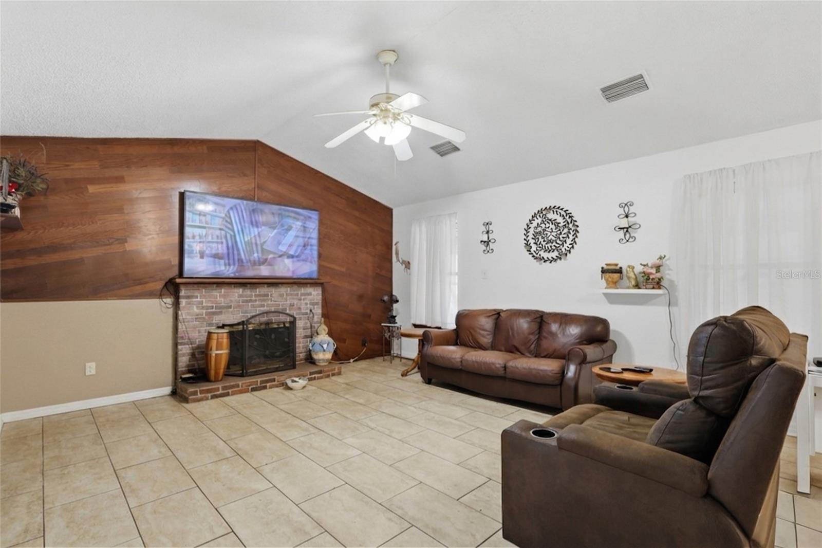 TROPICAL ACRES UNIT 5 - Residential