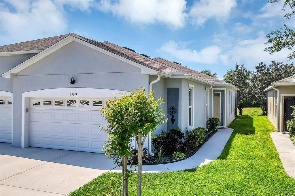 Photo of 27018 White Plains Way, Leesburg, FL 34748 (MLS # G5114992)