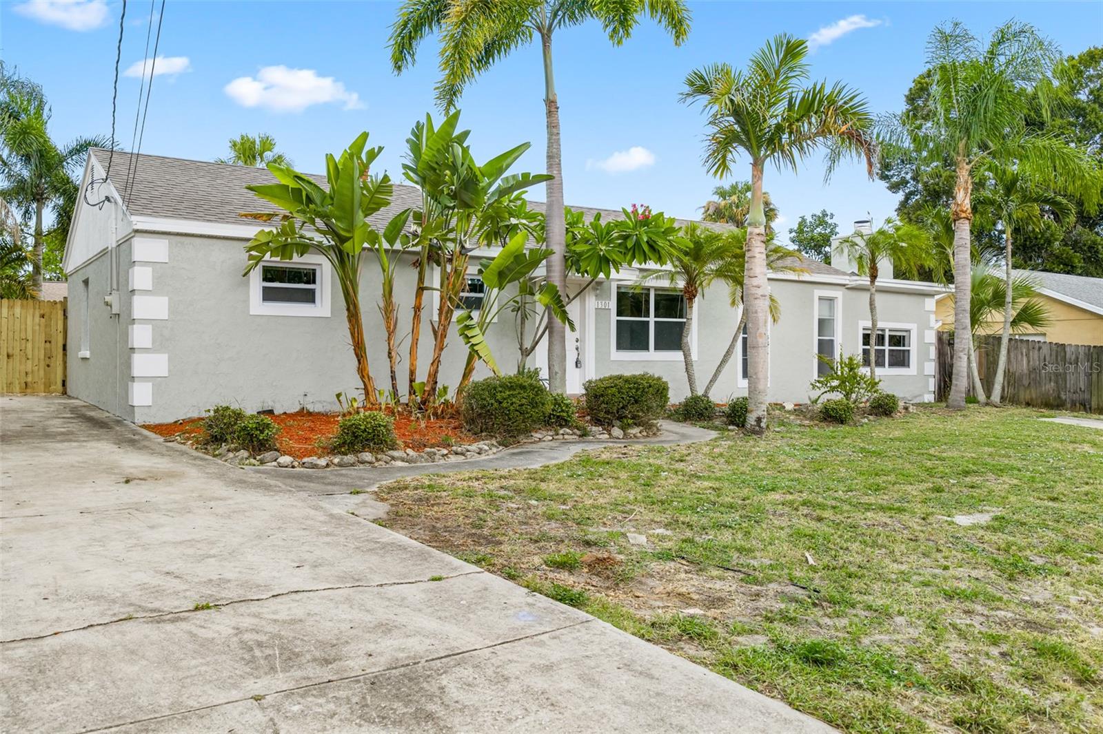 1301 GARY DRIVE