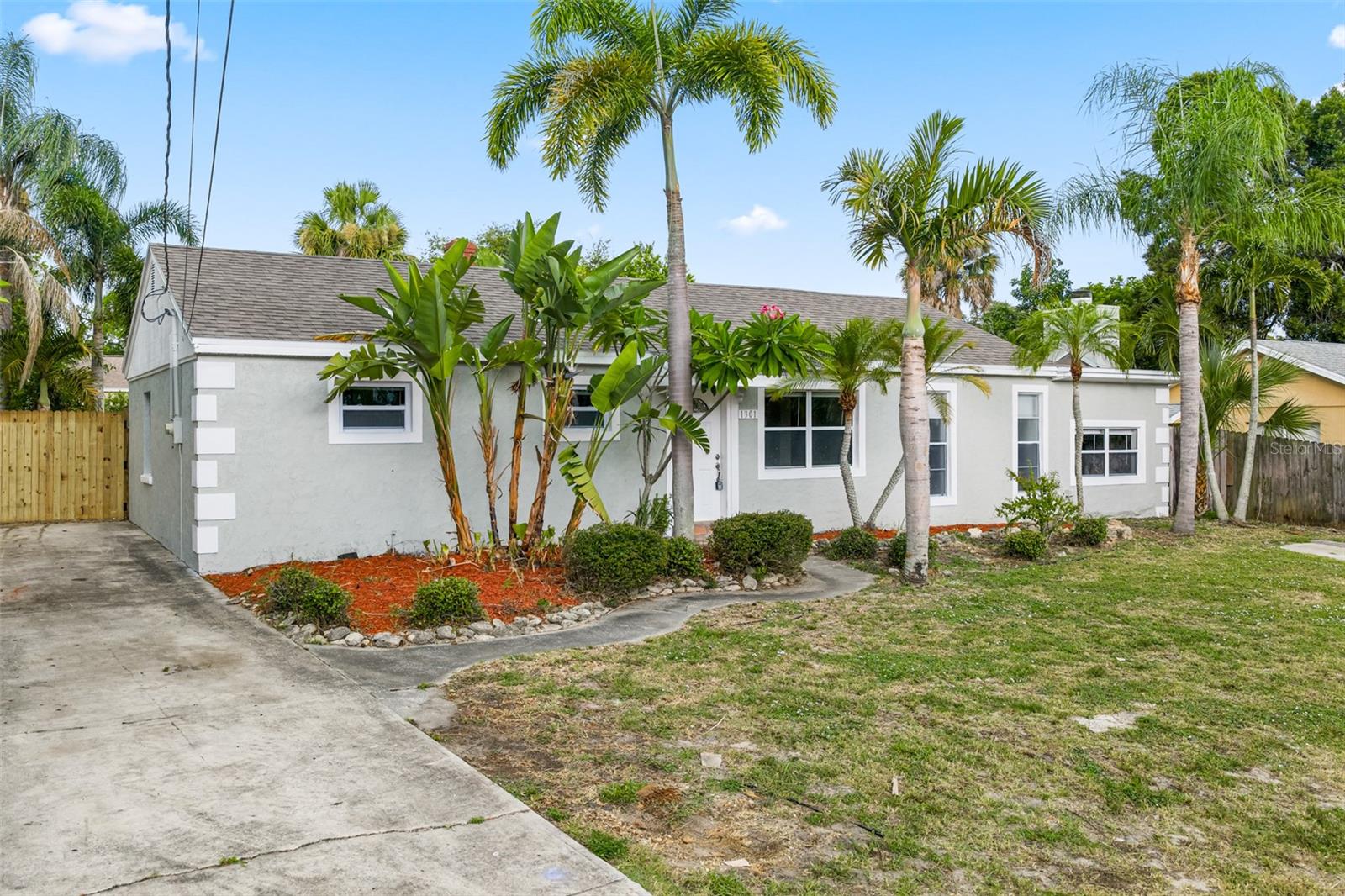 1301 GARY DRIVE