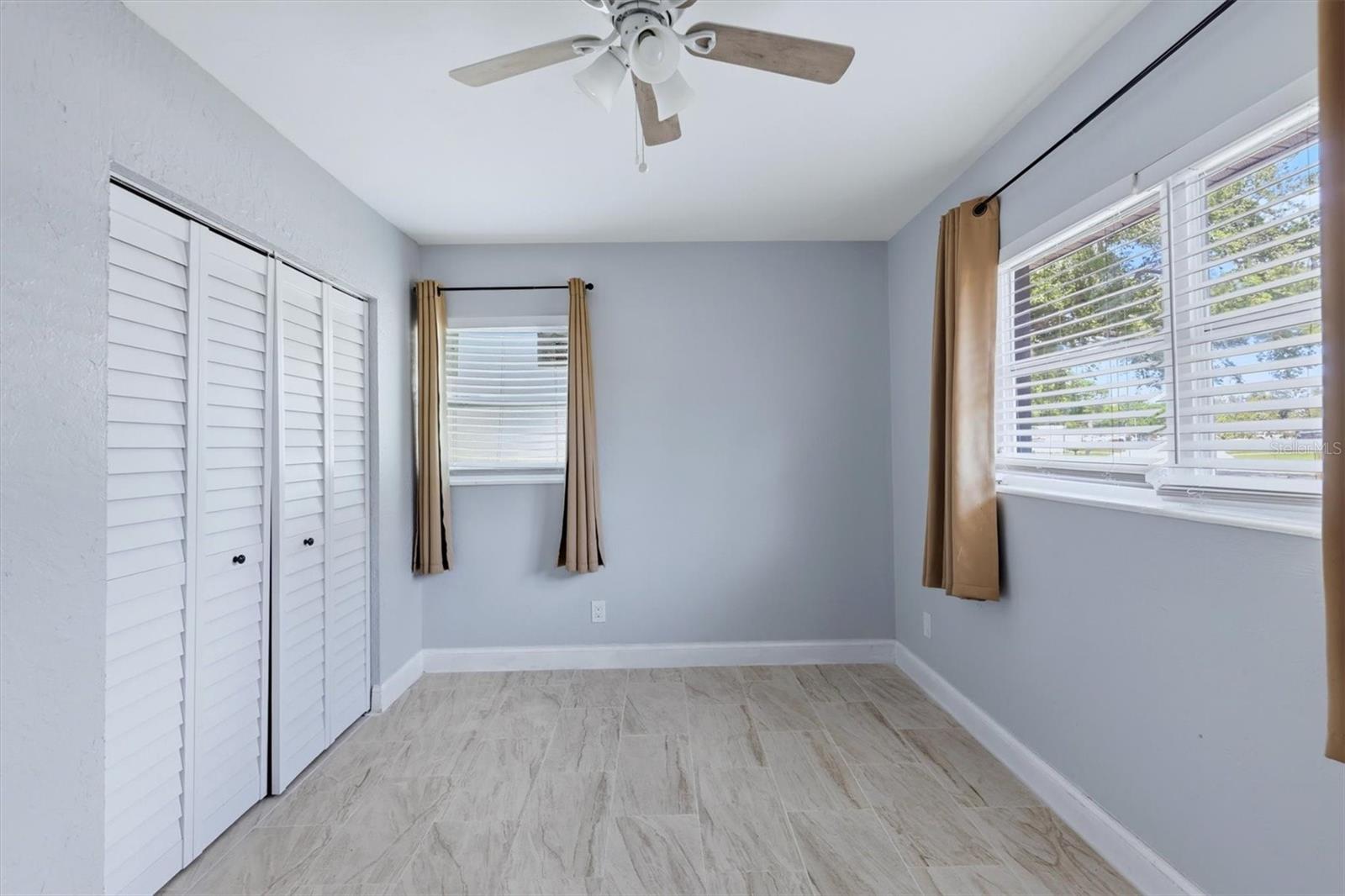 KENSINGTON PARK - Residential