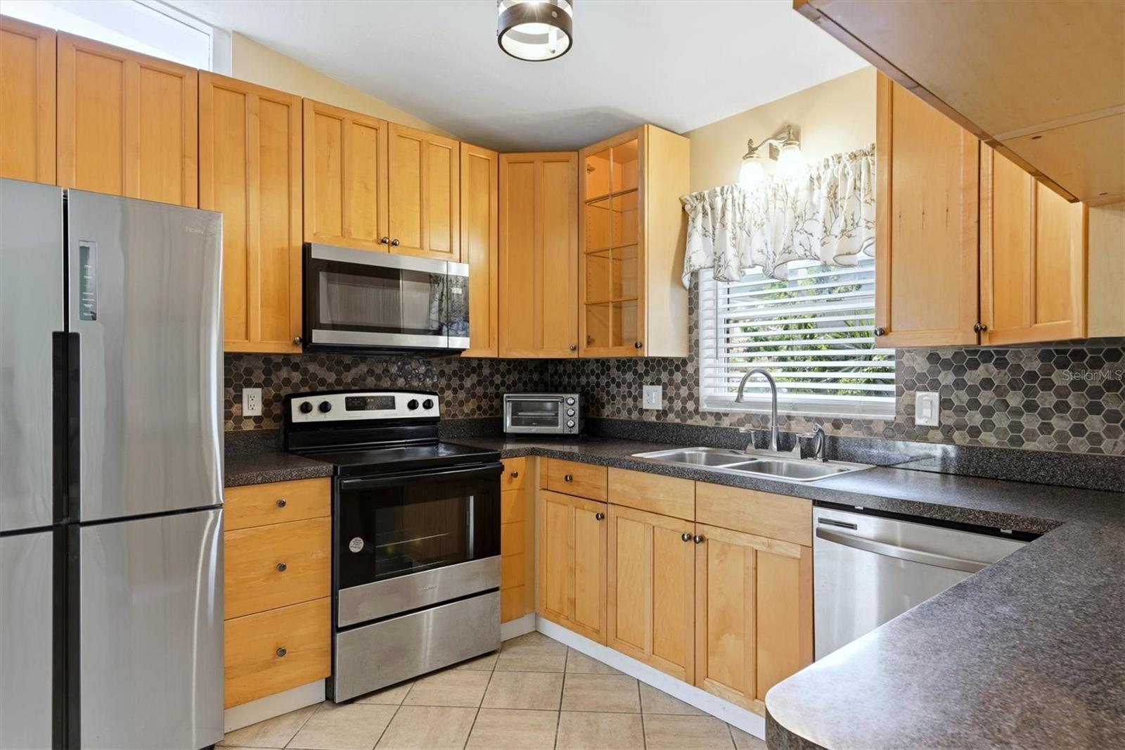 KENSINGTON PARK - Residential