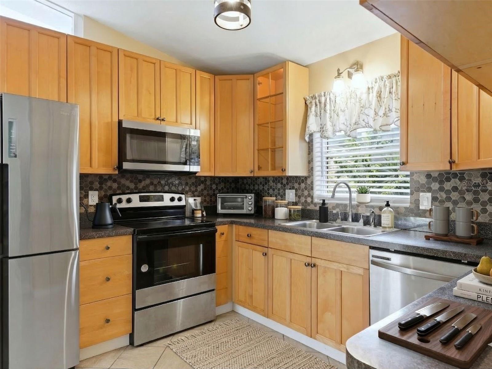 KENSINGTON PARK - Residential