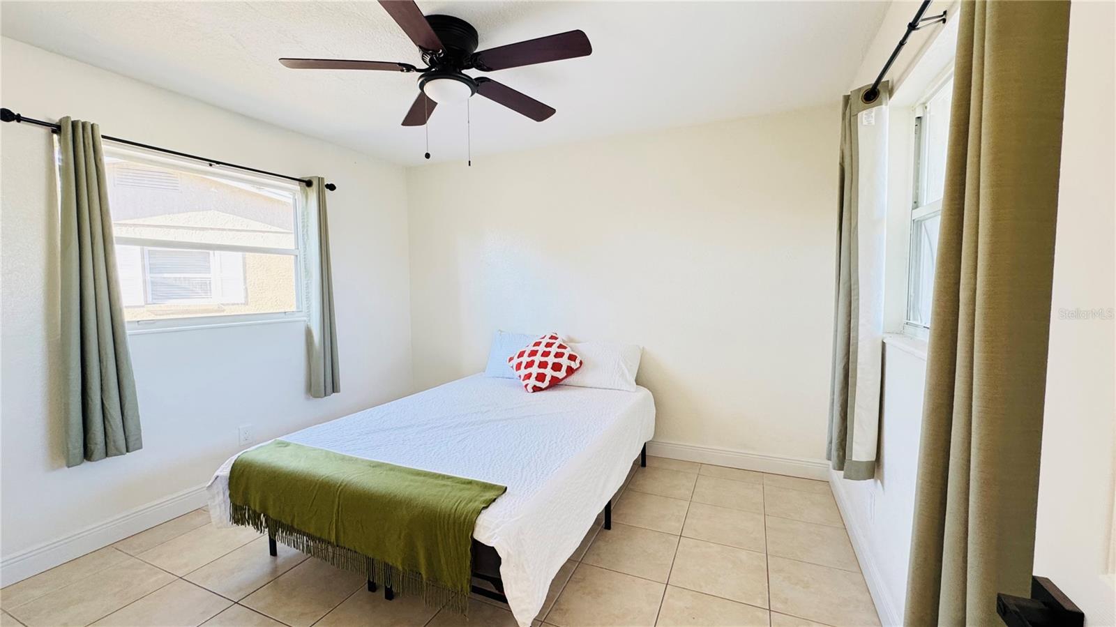 BLOSSOM LAKE VILLAGE SEC 4 - Residential Lease