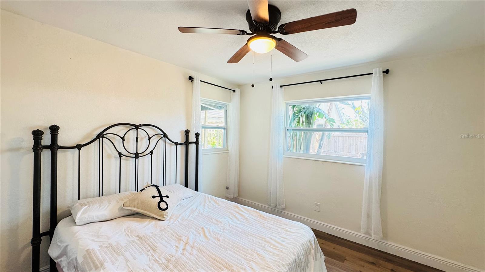 BLOSSOM LAKE VILLAGE SEC 4 - Residential Lease