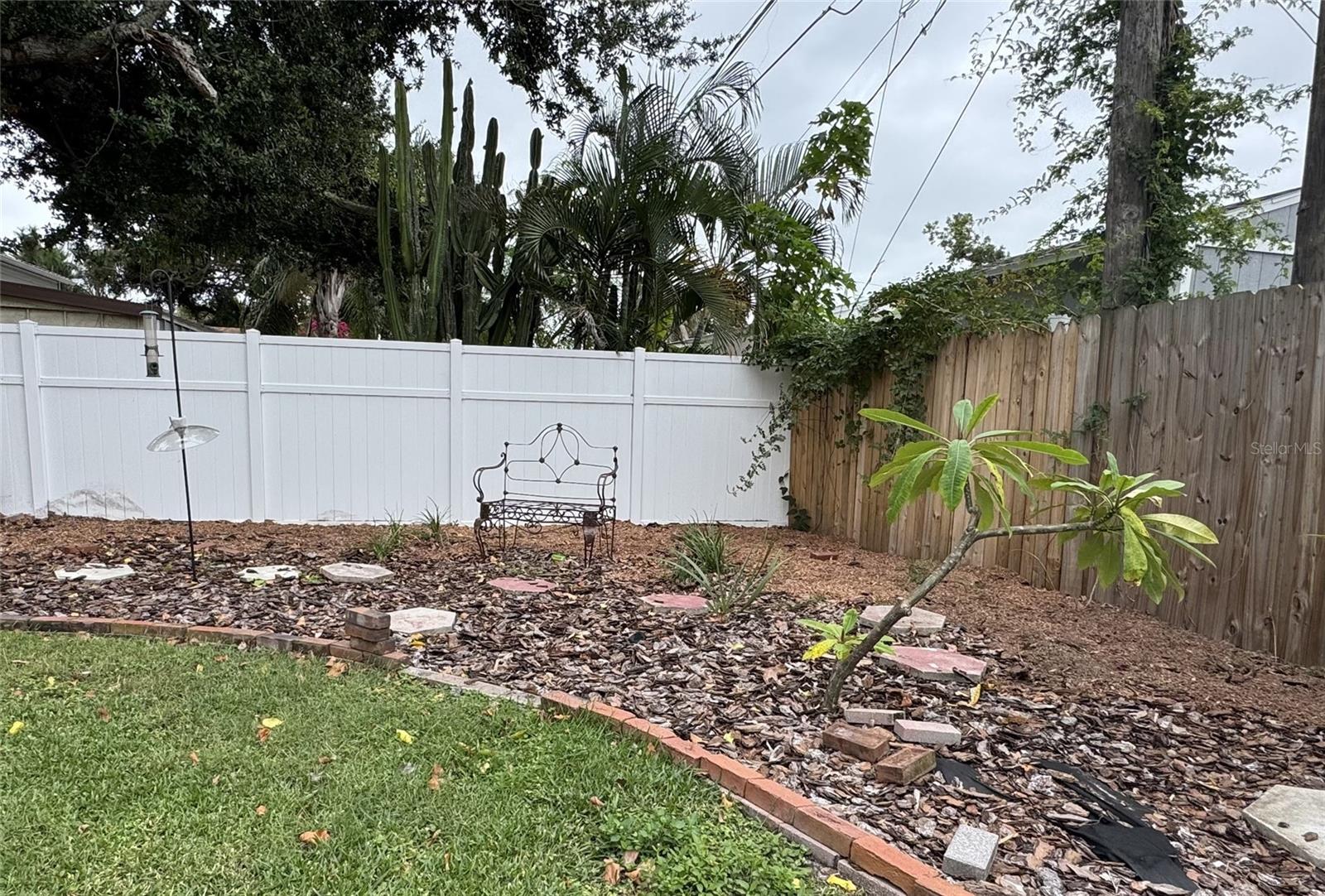 BLOSSOM LAKE VILLAGE SEC 4 - Residential Lease