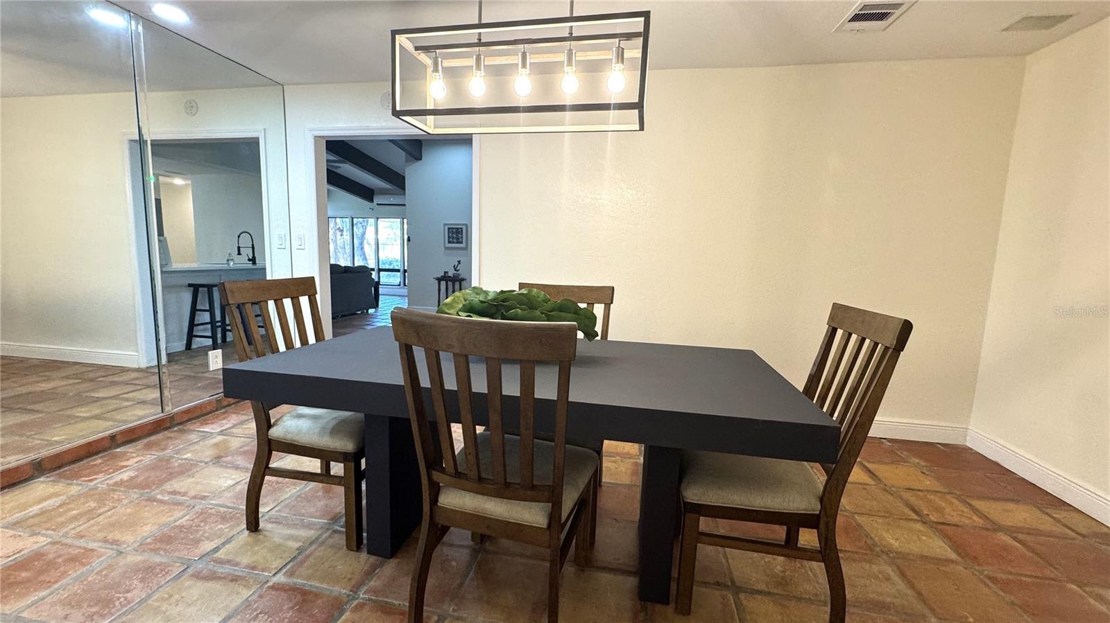 BLOSSOM LAKE VILLAGE SEC 4 - Residential Lease