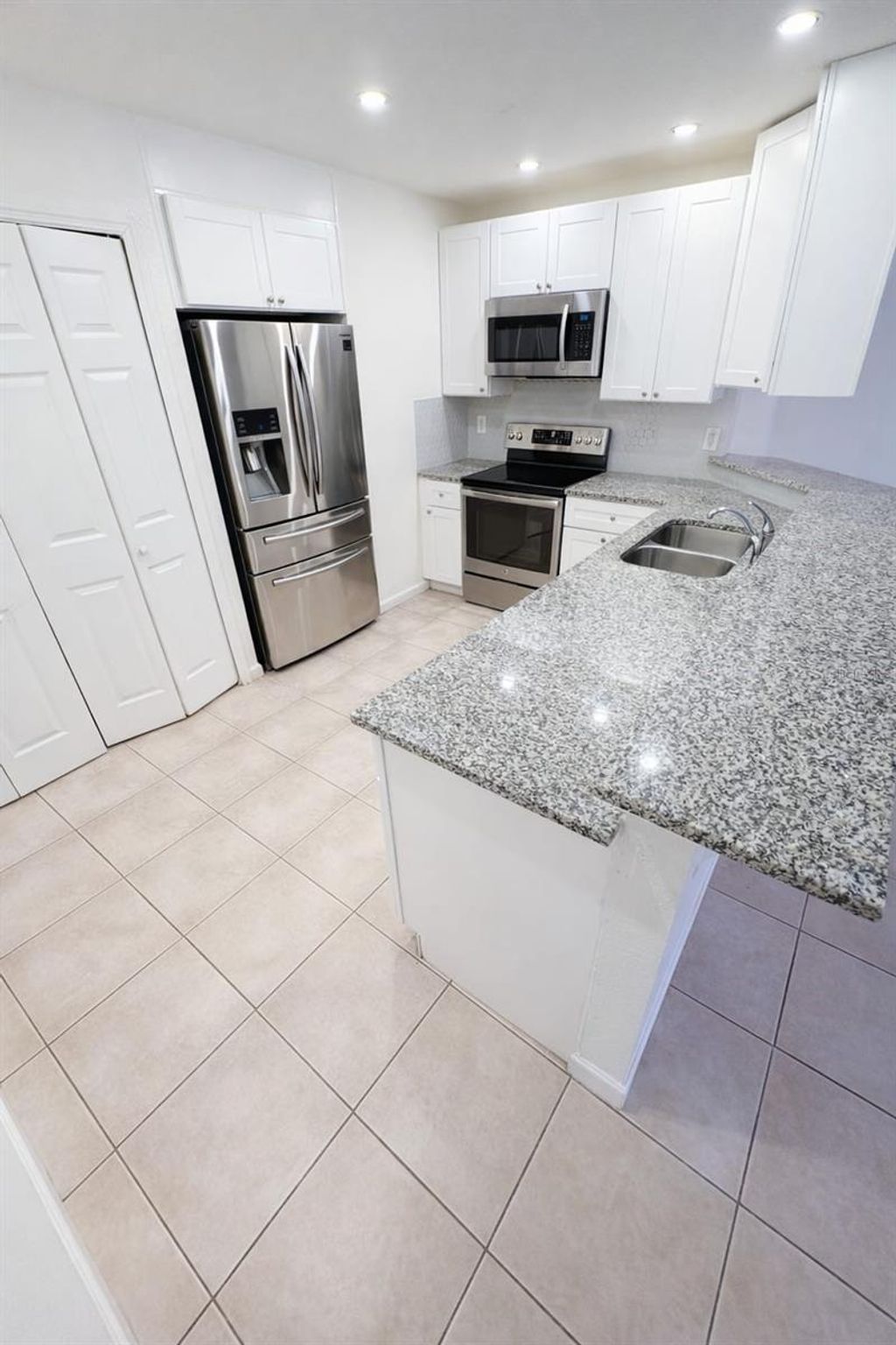 Photo of 627 Bluebill Court, Kissimmee, FL 34759 (MLS # O6390197)